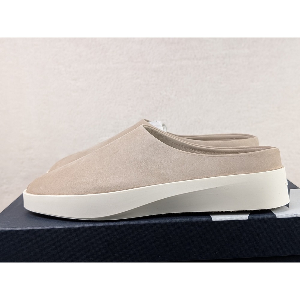 Wolf & Shepherd Cruise Mule Warm Grey Nubuck Leather Men 8.5 MFT-0110-022-D085